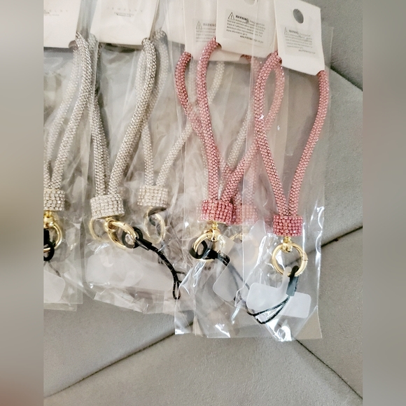 BLING HAND WRIST PHONE STRAP - Picture 4 of 10